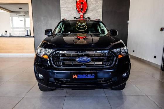 FORD RANGER 2.2 BLACK 4X2 CD 16V DIESEL 4P AUTOMÁTICO FORD RANGER 2.2 BLACK 4X2 CD 16V DIESEL 4P AUTOMÁTICO